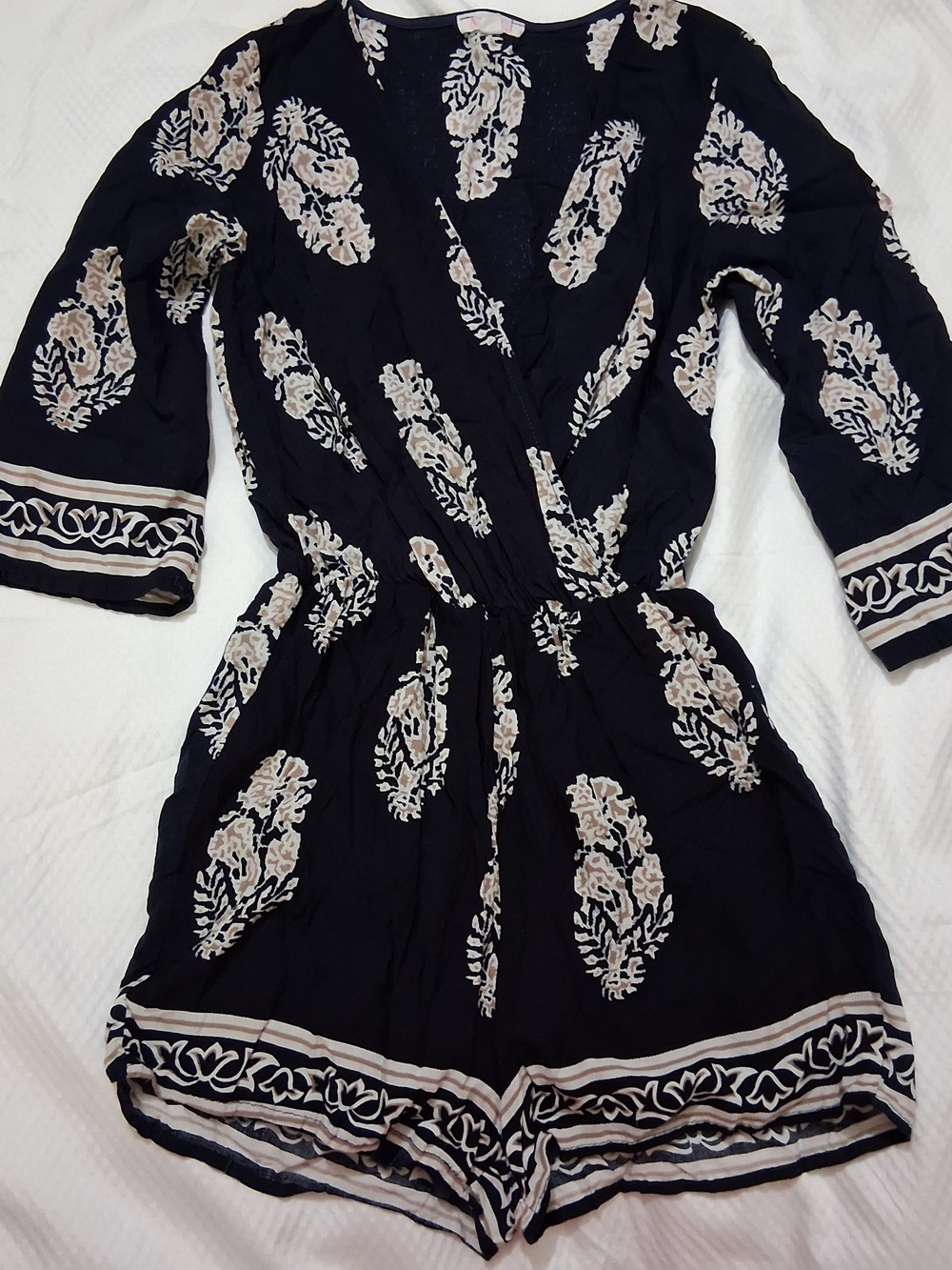 AGACI Floral Romper in Black & White Small Like New